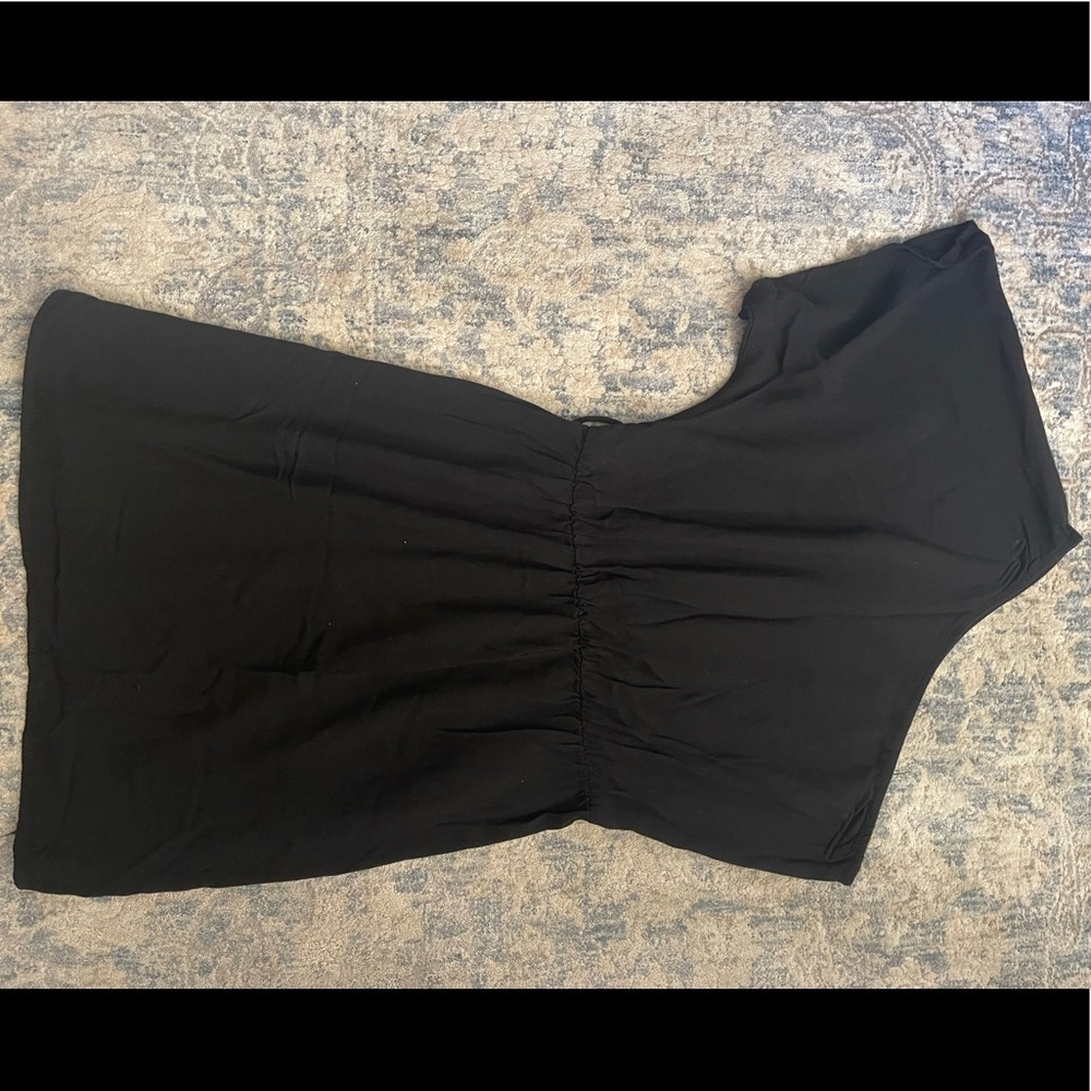Lovely day, black dress